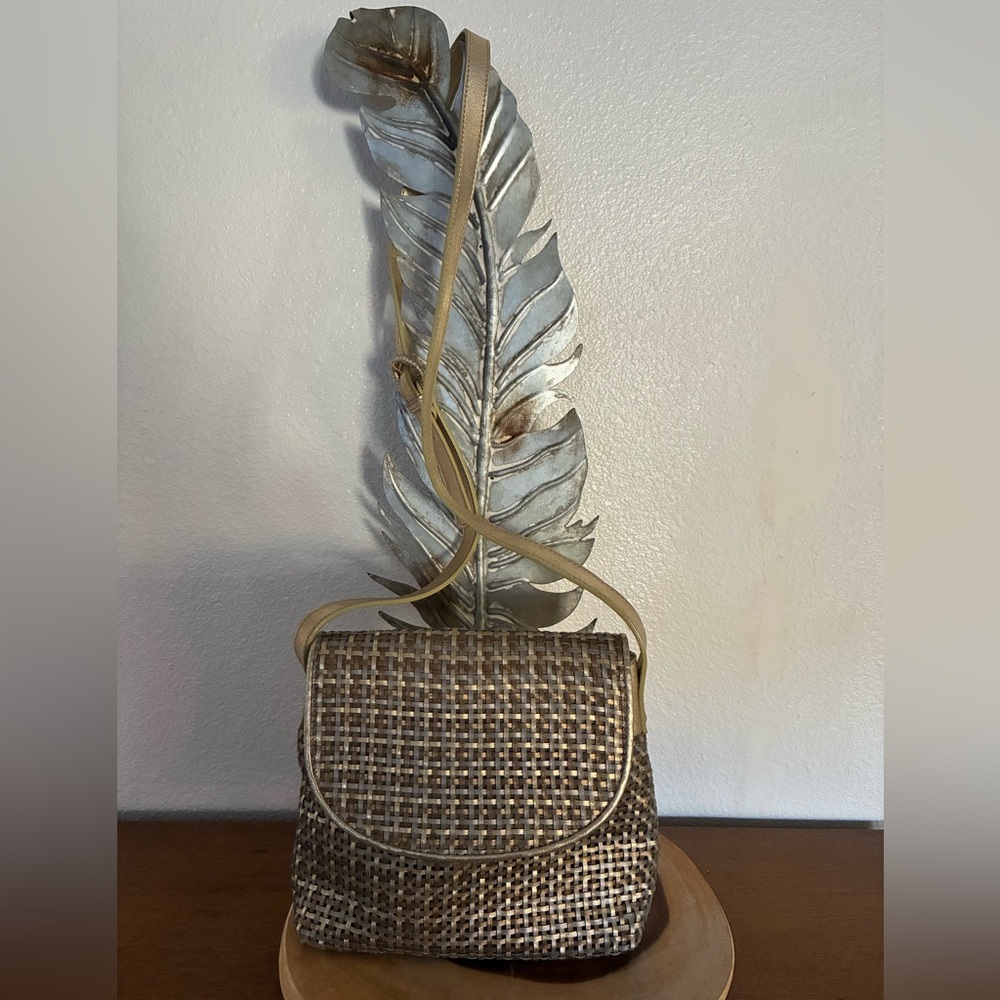 Tandem Bags of California
Stylish Woven Crossbody Bag